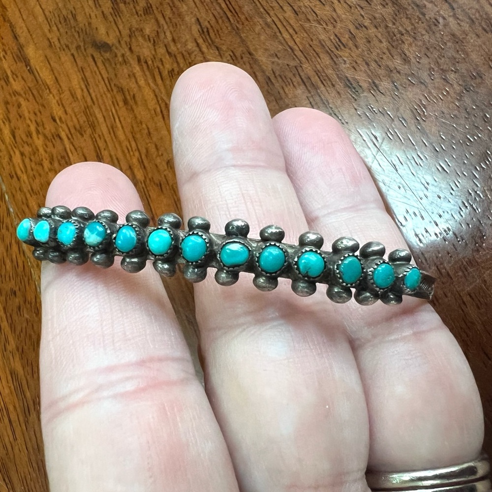 Old Pawn Native American Zuni Turquoise Petite Point Sterling Silver Cuff - Picture 8 of 16